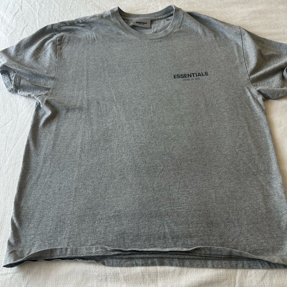 Essentials tee no stains